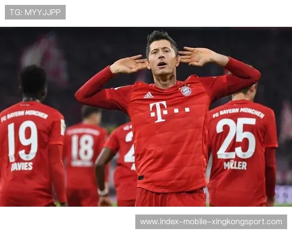 拜仁莱万头槌定乾坤