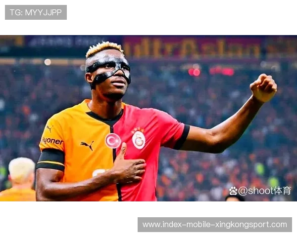 那不勒斯奥斯梅恩门前冷静停球后一脚破网：足球之美的象征